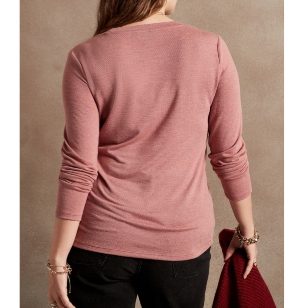 Black Banana Republic LuxeSpun T-Shirt - Picture 3 of 7